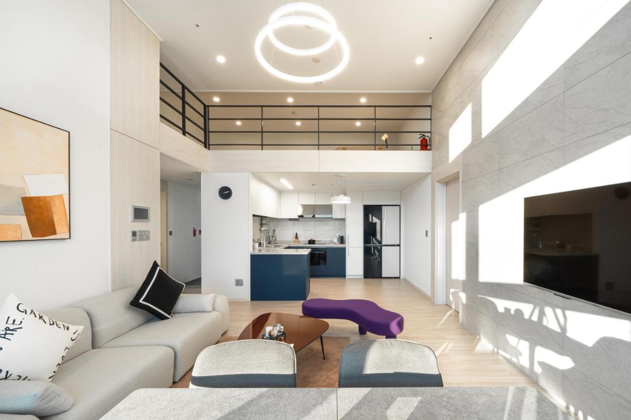 Ferienwohnung Le Collective Yeosu Exterior foto