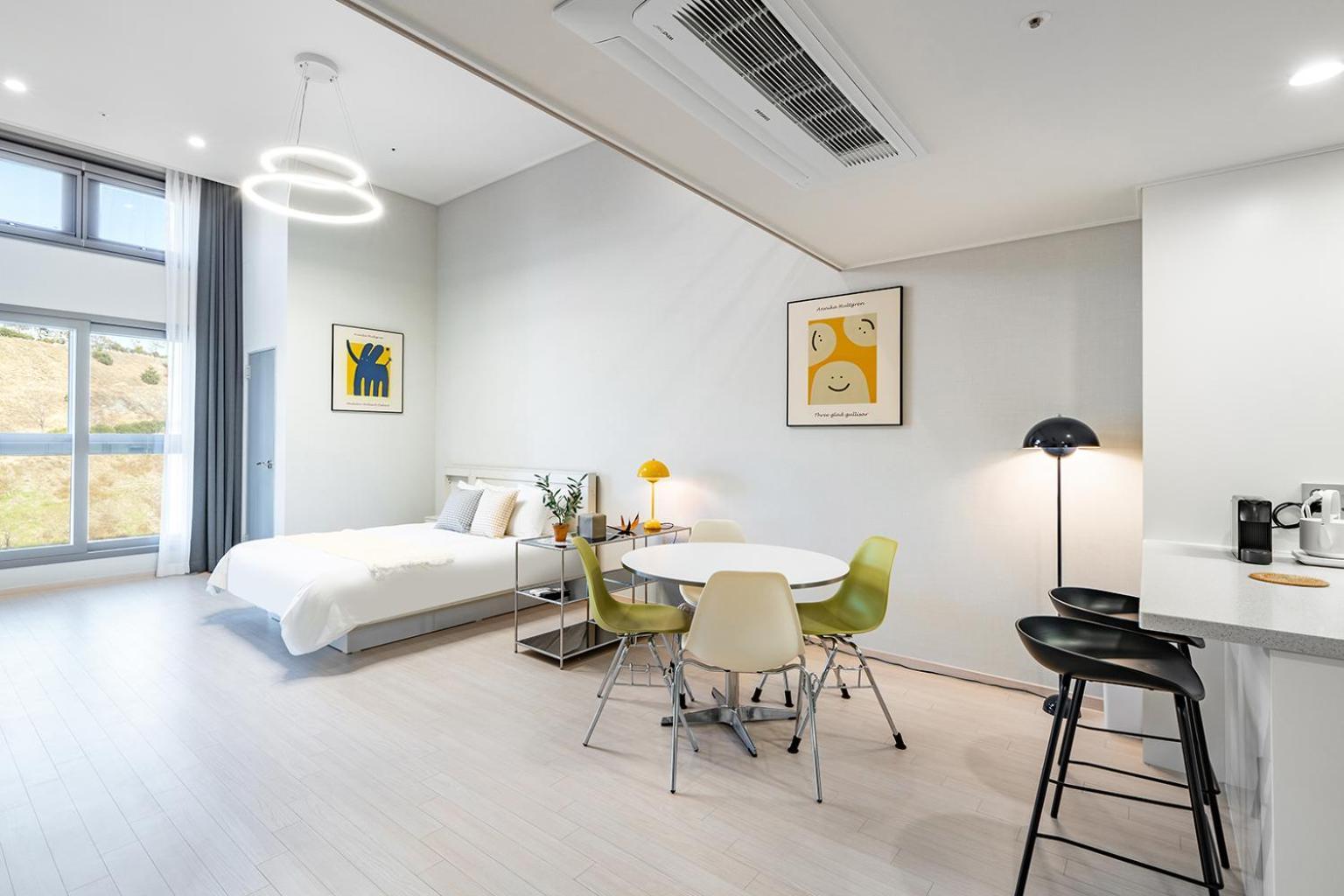 Ferienwohnung Le Collective Yeosu Exterior foto